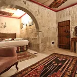 Cappadocia Nar Cave House & Swimming Pool 3* ネヴシェヒル