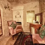 Cappadocia Nar Cave House & Swimming Pool 3* ネヴシェヒル