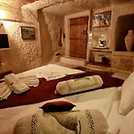 ホテル Cappadocia Nar Cave House & Swimming Pool