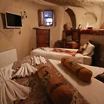 Cappadocia Nar Cave House & Swimming Pool 3* ネヴシェヒル