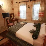 ホテル Cappadocia Nar Cave House & Swimming Pool