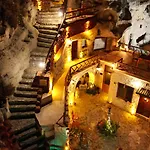 Cappadocia Nar Cave House & Swimming Pool ネヴシェヒル