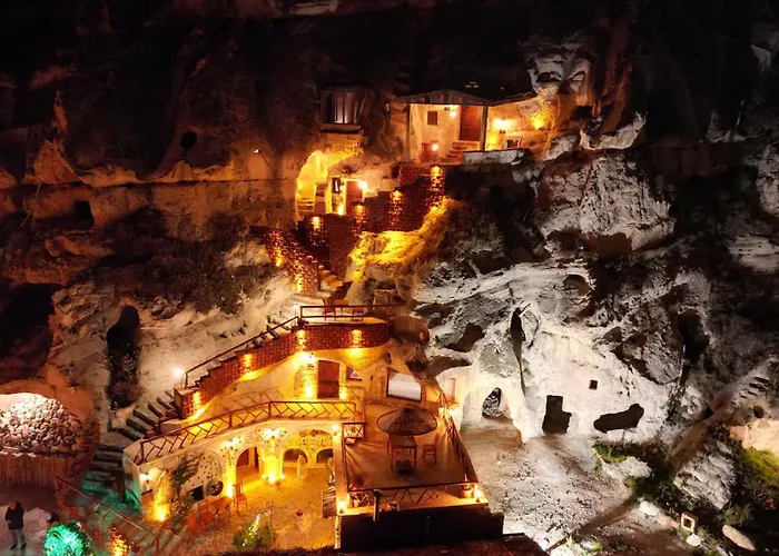 酒店 Cappadocia Nar Cave House & Swimming Pool 内夫谢希尔